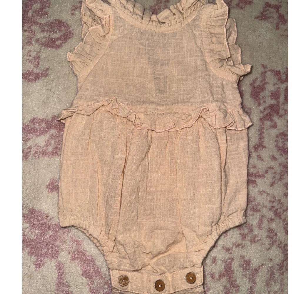 JO Baby Girl Romper 3-6 Months Sleeveless Ruffle Peach Cute Outfit